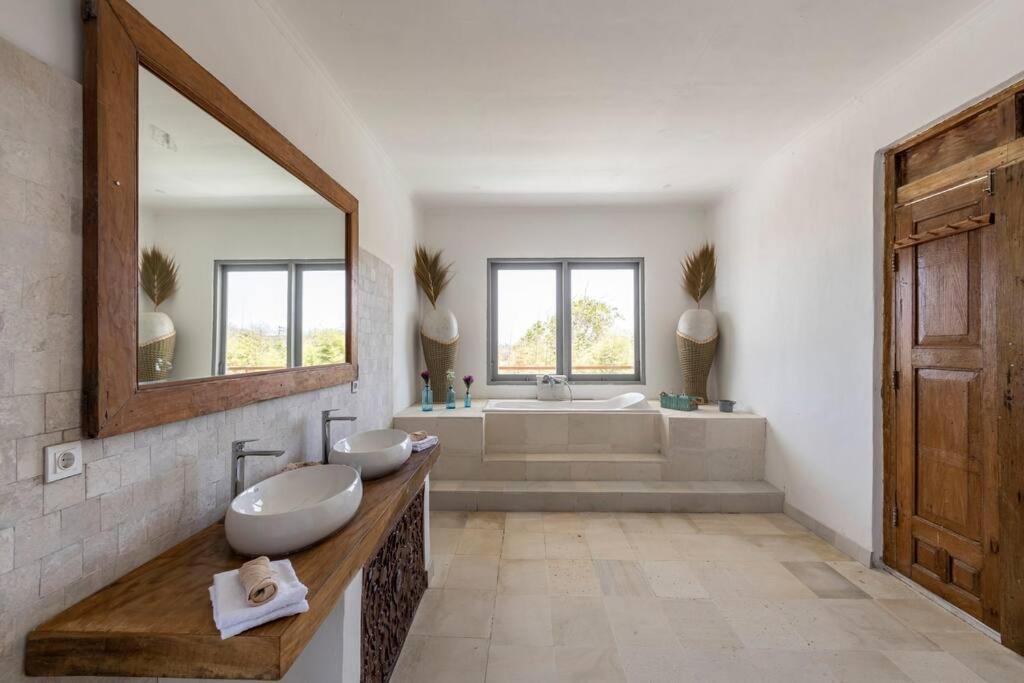 נוסה-למבונגן Orchid Villa 18M Pool, Sea View מראה חיצוני תמונה